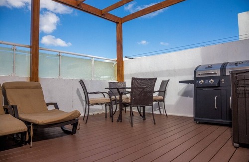 Santiago Province Apartment | Modern penthouse at Miramar, private picuzzi, terrace and city view