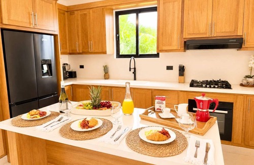 Playa Chiquita House | Modern Villa | Pool, Terrace & Sleeps up to 8