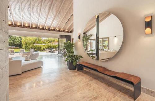 Los Lagos Villa | Modern villa with maid and pool in Casa de Campo