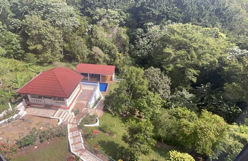 Jarabacoa Villa | Mountain Luxury Retreat – 8-Bedroom Villa with Private Pool
