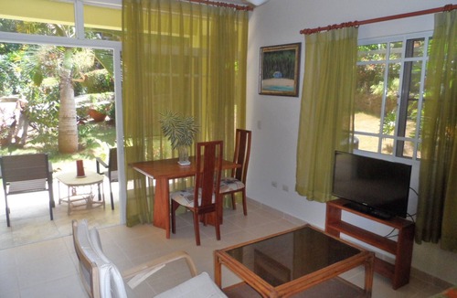 Costambar House | New Garden Bungalow In A Tropical Setting.