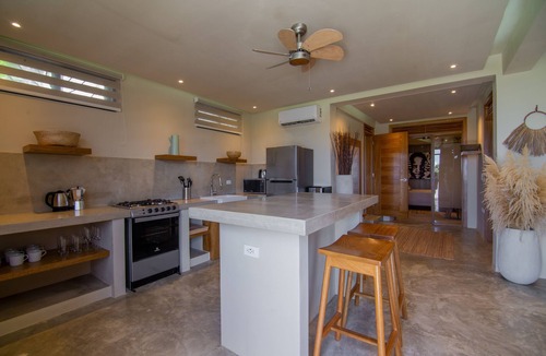 La Ceiba Villa | NEW Luxury StyLe 7 bedroom ViLLa @ BoNiTa BEACH