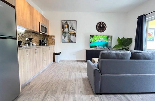 Urbanizacion Tavarez Apartment | Nouveau condo bien meublé et equippé, avec piscine, proche de tout á Sosua