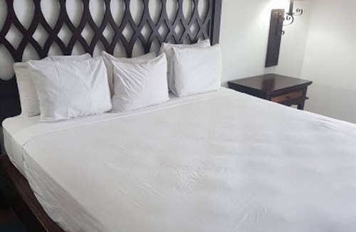 El Batey Hotel | Oceanfront guest-friendly resort in central Sosua, Cable TV/Wi-Fi/Pool/Parking