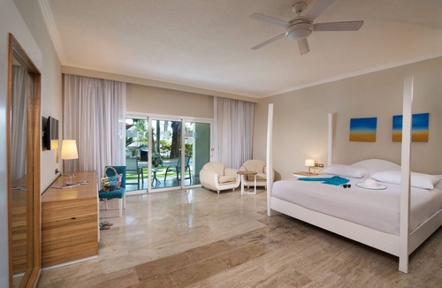 Los Brazos Resort | Oceanside Studio at an All-Inclusive Resort