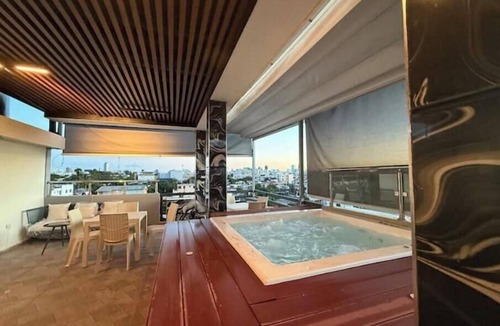 Ensanche Quisqueya Apartment | Paradise paradise oasis private jacuzzi
