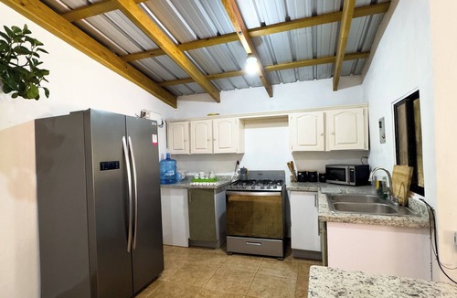 Las Guazaras Villa | Peace by de river, mountain vew, hot pool- Jacuzzi, bbq, 3 bsr, PRIVATE PROPERTY