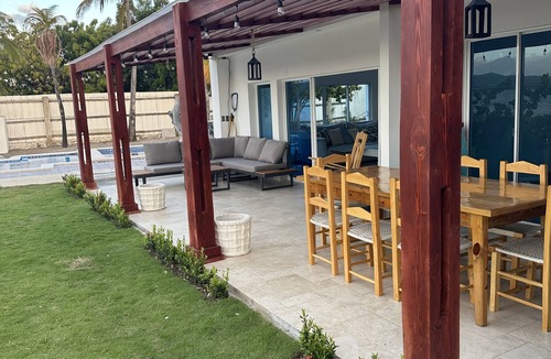 Las Salinas Villa | Peaceful and beautiful beach front villa w/pool and 1 min away from las dunas