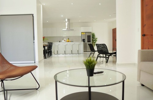 La Ceiba Apartment | PENTHOUSE WITH ROOFTOP POOL