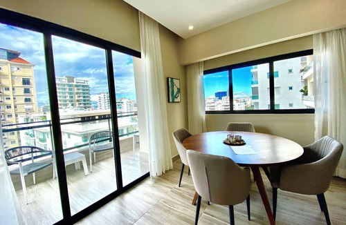 Downtown Santo Domingo Condo | Piantini Luxury Condo-Great balcony-Interior views-pool & gym @ Rooftop