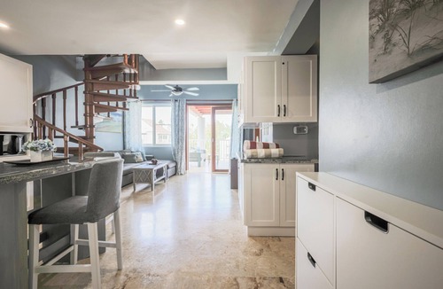 El Cortecito Condo | Playa Turquesa K403LO 200Mbps Private Beach Access