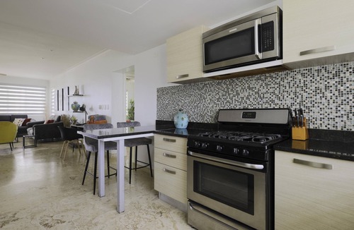 El Cortecito Condo | Playa Turquesa I201 200 Mbps Private Beach Access BBQ