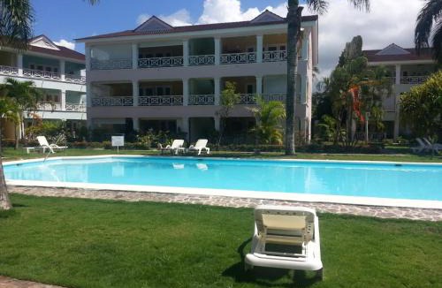 La Iglesia Apartment | Playa Turquesa only 50m From the Beach Walk to all Restaurants