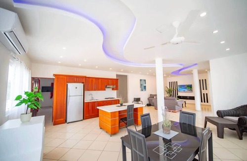 El Batey Apartment | Plaza Achim 2BR APT, heart of nightlife area!
