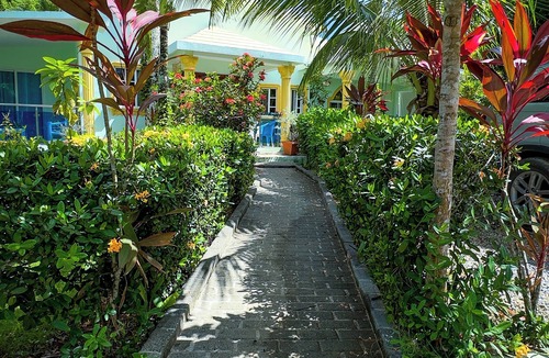 Las Terrenas Villa | Pool Villas for Groups up to 18 Persons