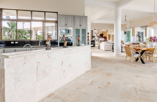 Las Canas Villa | Private & Exclusive 11 Suite Luxury Estate