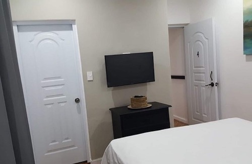 Barrio La Fortaleza Vieja Hotel | R3-COZY 1 BED HOTEL ROOM IN SAMANA WITH POOL