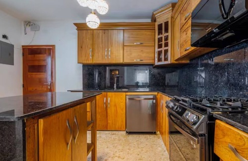 Miramar Villa | Radiant Roomy 5 Br Home with pool and parking