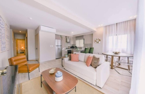 Downtown Santo Domingo Apartment | Regatta Living: Stylish Apartment with pool & gym