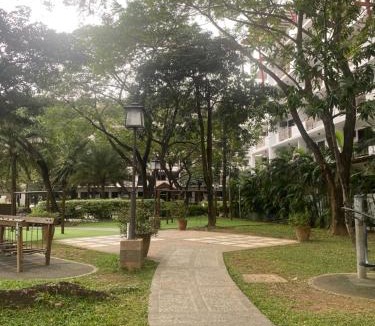 Paranaque Apartment | Resort Inspired Condo easy access to NAIA Terminal 1 near Okada & COD