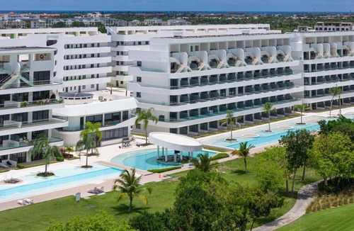 Bavaro Apartment | Romance Xcape Red Spice Retreat @ C.R Star E411
