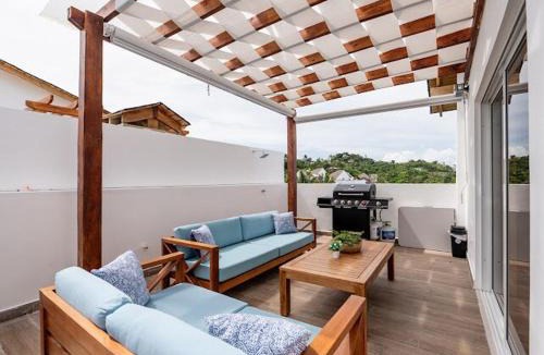 Las Terrenas Apartment | Rooftop Penthouse Jacuzzi, 2 Pools Playa Popy 500m