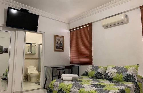 Ciudad Universitaria House | Room-cozy Private Room in El Malecón, Sa