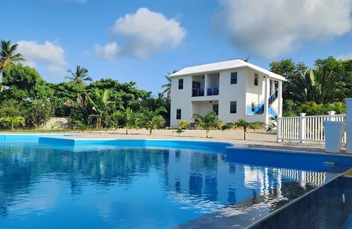 Las Galeras Apartment | Room for 2 in private villa w/pool at 5 minute walk to beach