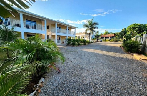 Las Galeras Apartment | Roomy apartment for 4 people with large pool @ 5 minutes walk to the beach