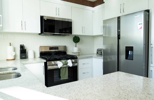 Santiago de los Caballeros Apartment | Santiago Luxurious 3BR PH in a brand new complex, private Jacuzzi,WiFi, AC,Pool.