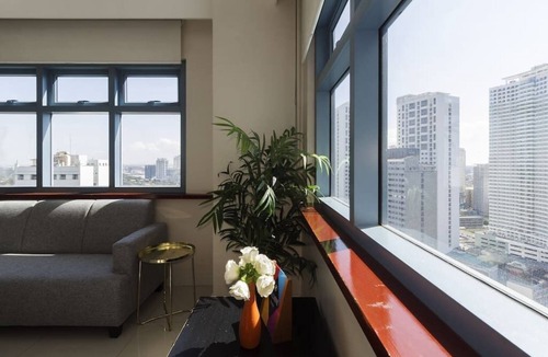 Legazpi Village Condo | Scenic Corner loft - Greenbelt ❤ of CBD (L11)