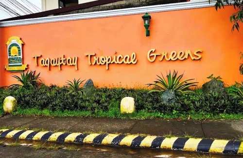 Tagaytay House | Serene 7-Bedroom Retreat House near Attractions and Dining Tagayay