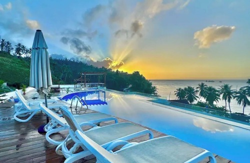 Samana Apartment | Serene Apartment in Samana, w/view of Bay, pool, gym & WiFi