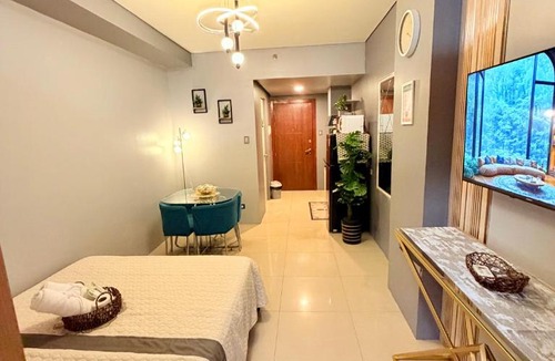 Barangay 76 Apartment | Shell Residences Condo Near MOA & NAIA by Keith Place