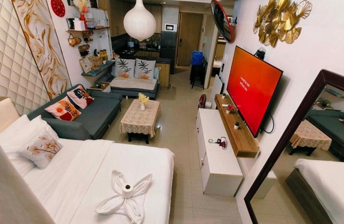 Barangay 76 Apartment | Shore Residences 2BR Near MOA with pool view 1086