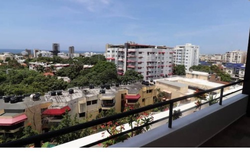 Gascue Condo | Sleek 1-Bedroom Condo w/Rooftop Hot tub in Gazcue