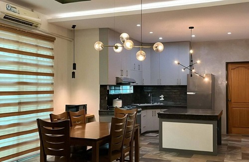 Villasis Bed & Breakfast | Soothing 3-bedroom bed & breakfast in charming Villasis with AC.