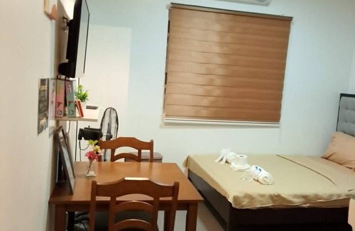 East Bajac-Bajac Apartment | Soothing studio with AC in lovely Olongapo City