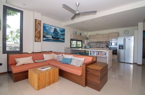 La Iglesia Condo | Sophisticated Beachfront 2-br Penthouse
