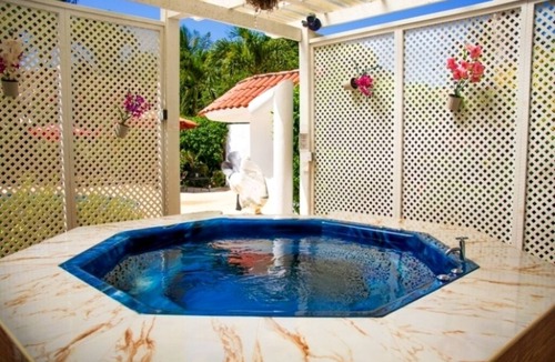 La Esplanada Villa | Sosua 6 BR Mansion Downtown +Bonus