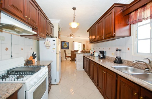 El Cortecito Condo | Spacious and well equipped 1 bedroom penthouse with private rooftop.