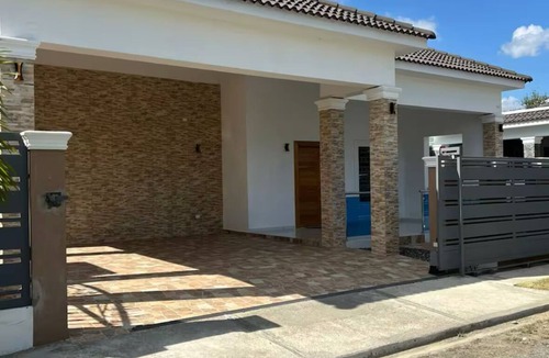 Bonao House | Spacious, Luxurious & modern house with 3-bedroom in Bonao.