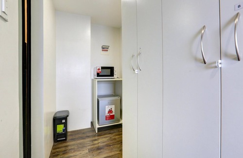 Pembo House | Spacious Quad Comfort Stay at Mytown Madrid