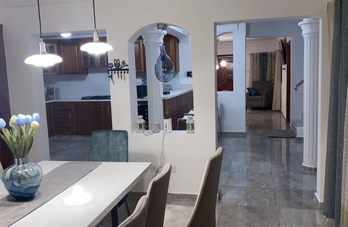 Barahona Villa | Spacious Tropical Villa – 5 Bedrooms, AC, Wi-Fi, Outdoor BBQ & Pool in Barahona