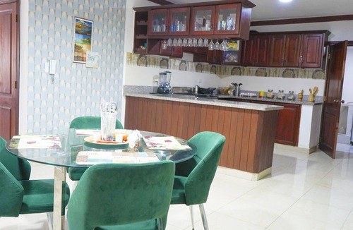 Viejo Arroyo Hondo Condo | Spacious Two-Level Penthouse Condo!