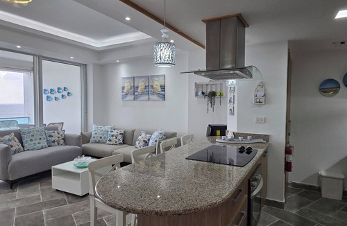 Villas Del Mar Condo | Spectacular 7th Floor Apartment
