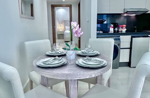 Yamasa Apartment | Spectacular Bay View 1BR Apt, Full AC, Pool, Terrace, Gym.