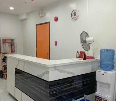 Downtown Apartment | St. Marvin Studio Makati M209