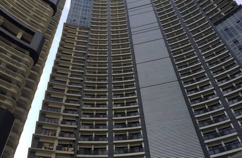 Downtown Apartment | StayHere Fast WiFi 5 Star View in Makati