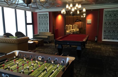 Downtown Apartment | StayHere Fast WiFi 5 Star View in Makati